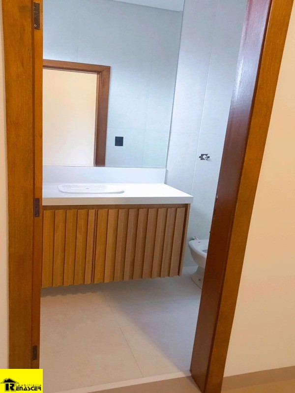Casa de Condomínio com 3 quartos à venda, 253m² — foto 19 de 23