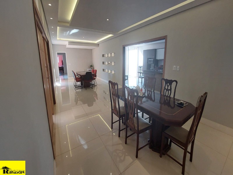 Casa com 5 quartos à venda, 1800m² — foto 4 de 26