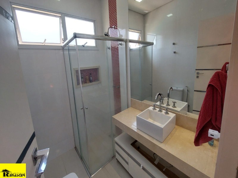 Casa com 5 quartos à venda, 1800m² — foto 18 de 26