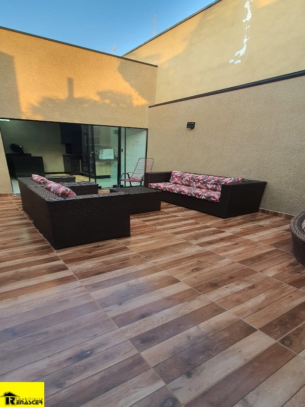 Casa com 3 quartos à venda, 200m² — foto 15 de 19
