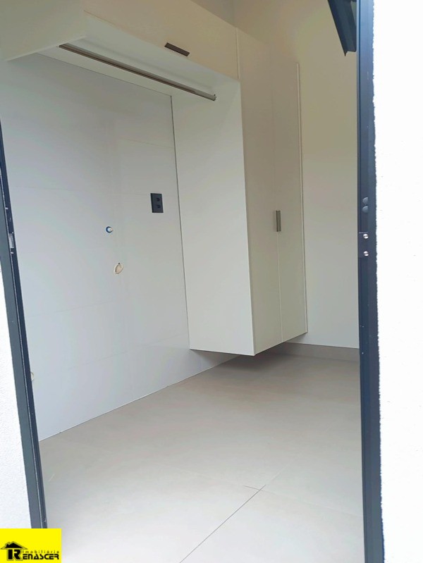 Casa de Condomínio com 3 quartos à venda, 253m² — foto 21 de 23