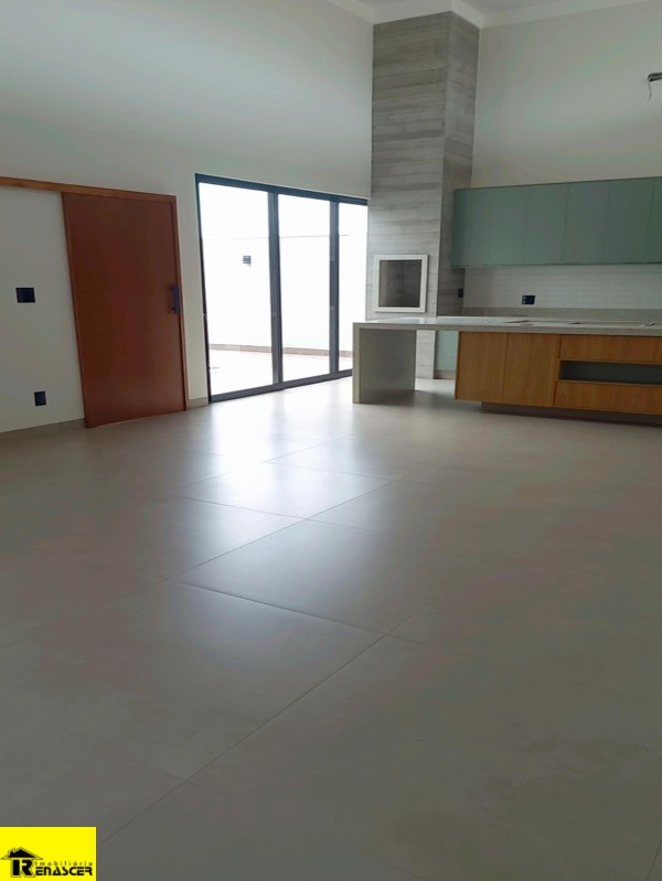 Casa de Condomínio com 3 quartos à venda, 253m² — foto 5 de 23