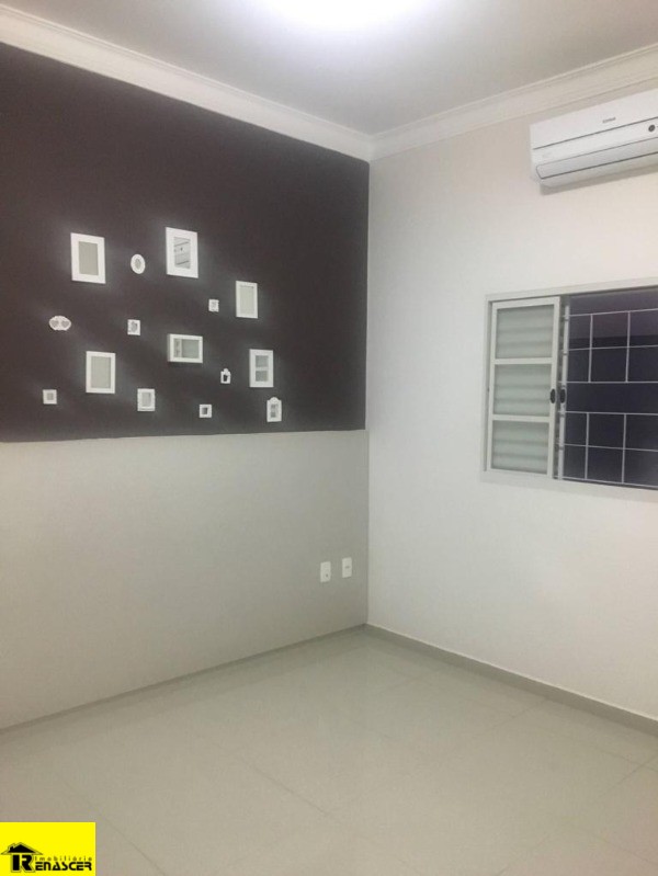 Casa com 3 quartos à venda, 200m² — foto 6 de 10
