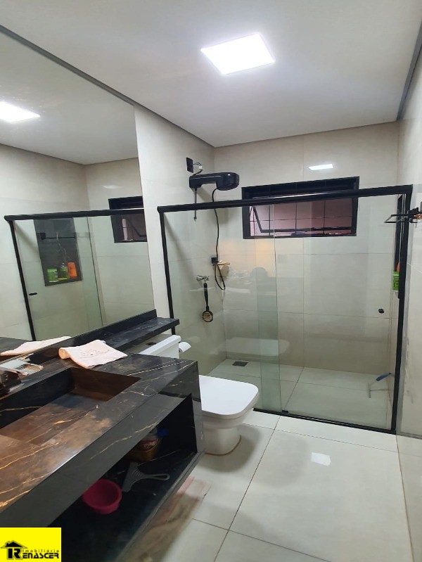Casa com 3 quartos à venda, 200m² — foto 11 de 19