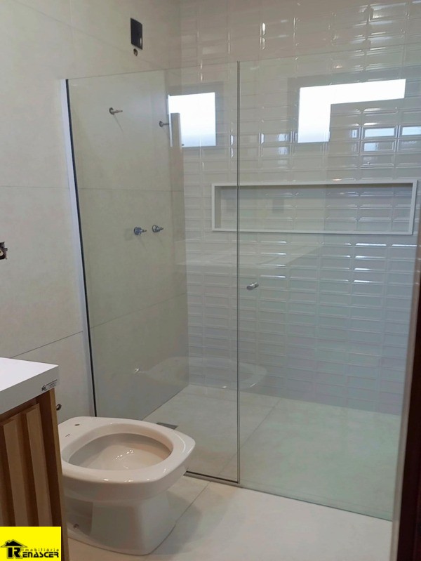 Casa de Condomínio com 3 quartos à venda, 253m² — foto 16 de 23