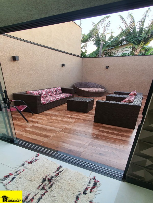 Casa com 3 quartos à venda, 200m² — foto 16 de 19