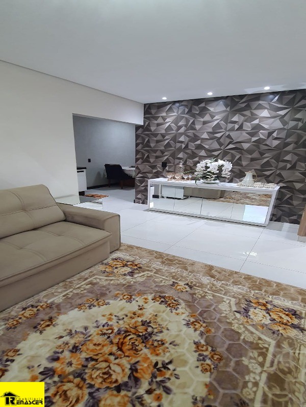 Casa com 3 quartos à venda, 200m² — foto 3 de 19