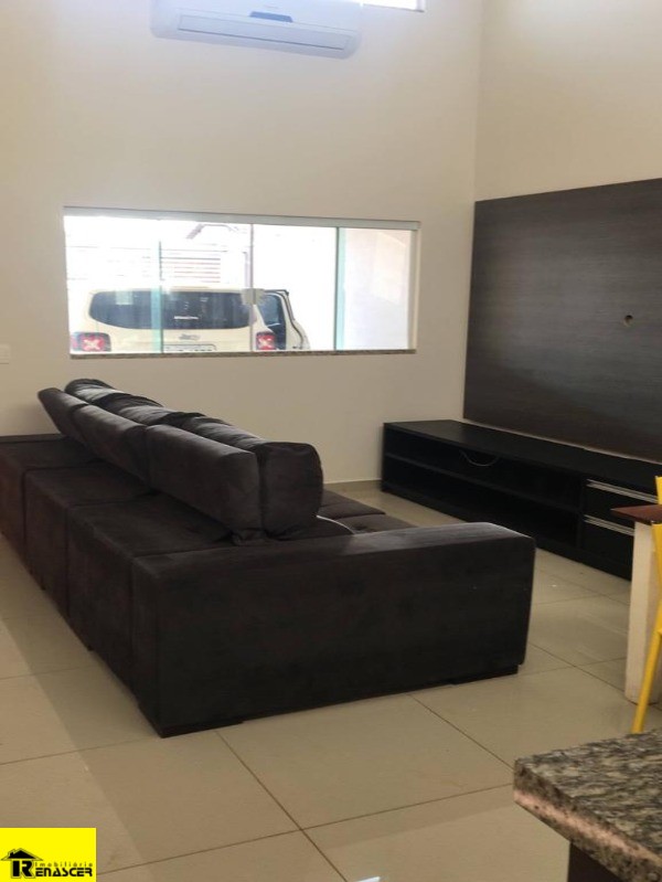 Casa com 3 quartos à venda, 200m² — foto 1 de 10