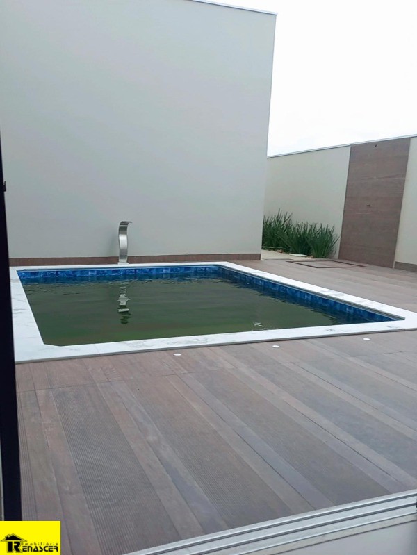 Casa de Condomínio com 3 quartos à venda, 253m² — foto 8 de 23