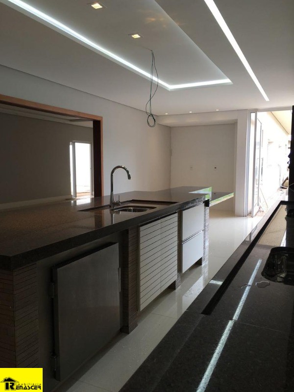 Casa com 5 quartos à venda, 1800m² — foto 8 de 26