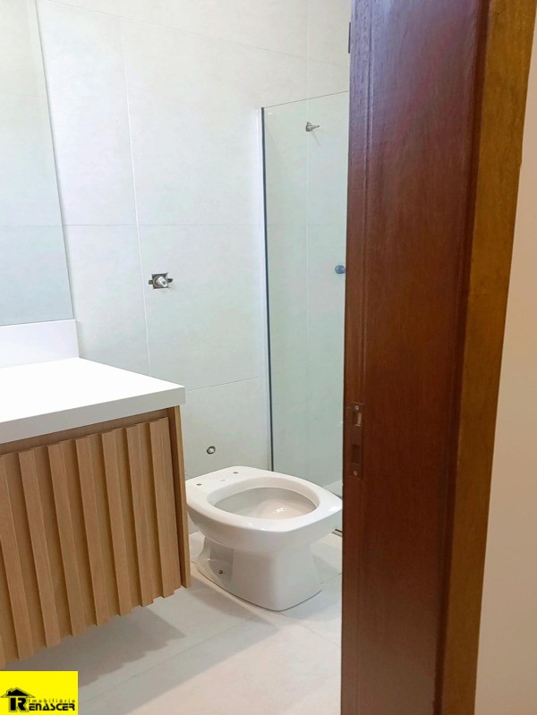 Casa de Condomínio com 3 quartos à venda, 253m² — foto 17 de 23