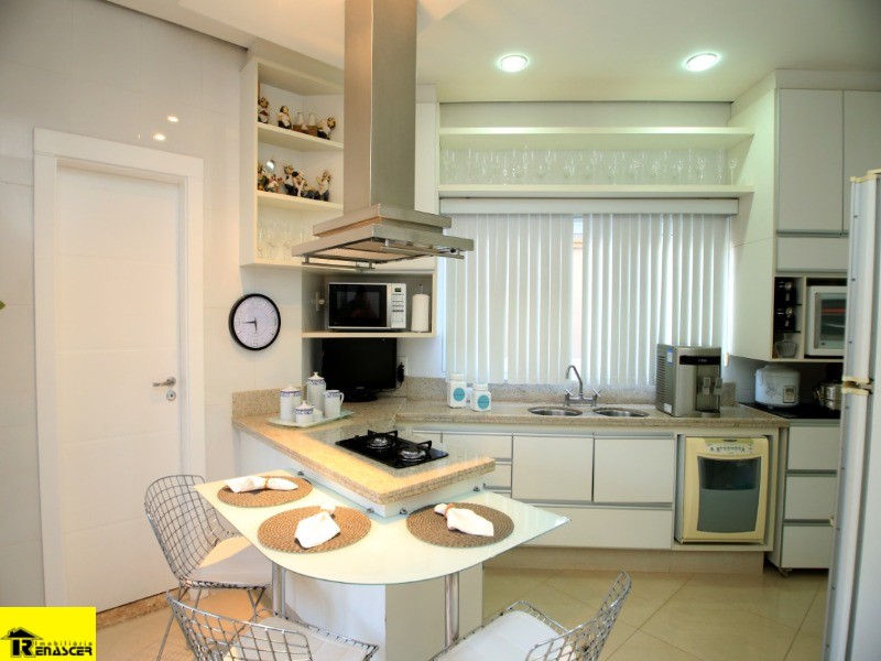 Casa de Condomínio com 4 quartos à venda, 490m² — foto 16 de 30