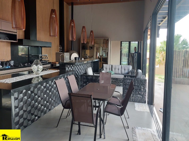 Casa de Condomínio com 4 quartos à venda, 1000m² — foto 1 de 30