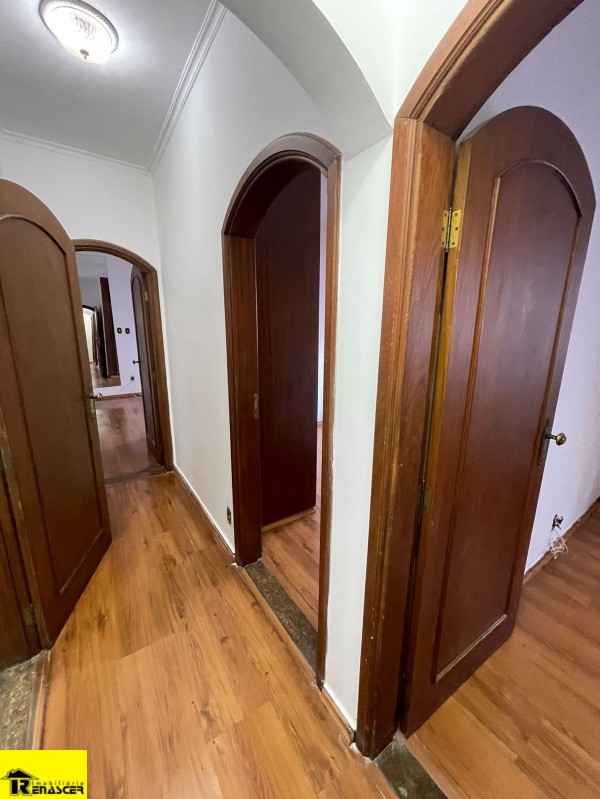 Casa com 3 quartos à venda, 297m² — foto 10 de 30