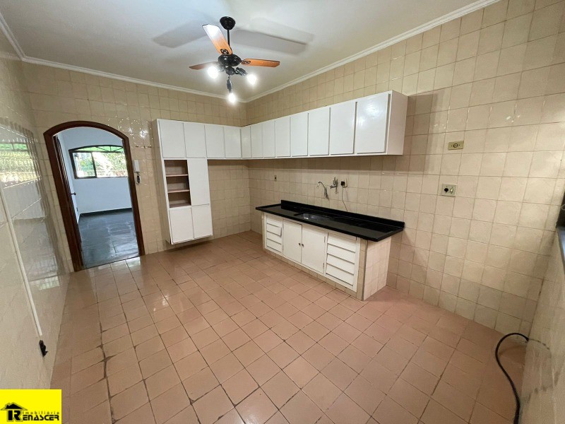 Casa com 3 quartos à venda, 297m² — foto 21 de 30