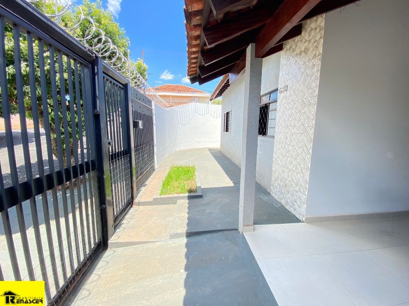 Casa com 3 quartos à venda, 200m² — foto 3 de 19