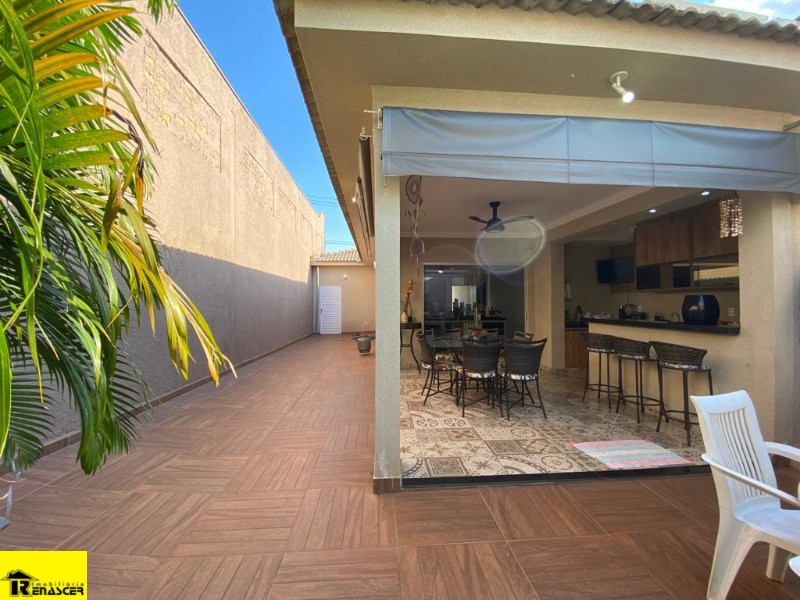 Casa com 3 quartos à venda, 262m² — foto 9 de 22