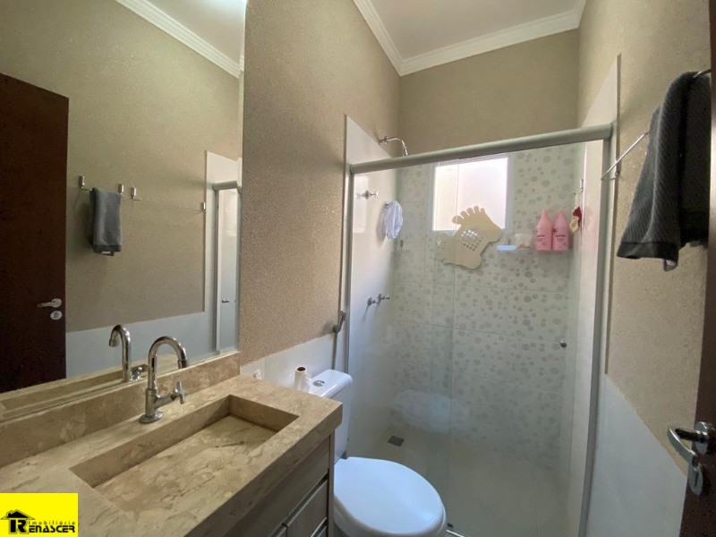Casa com 3 quartos à venda, 262m² — foto 19 de 22