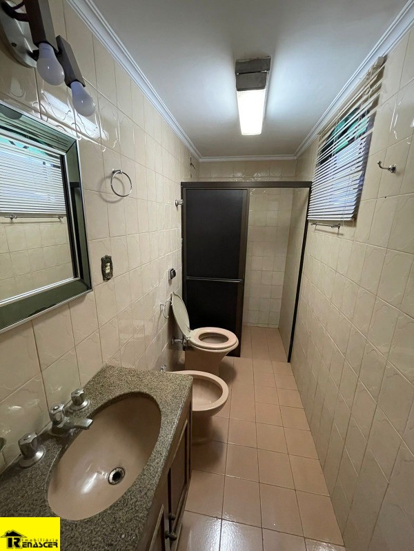 Casa com 3 quartos à venda, 297m² — foto 18 de 30