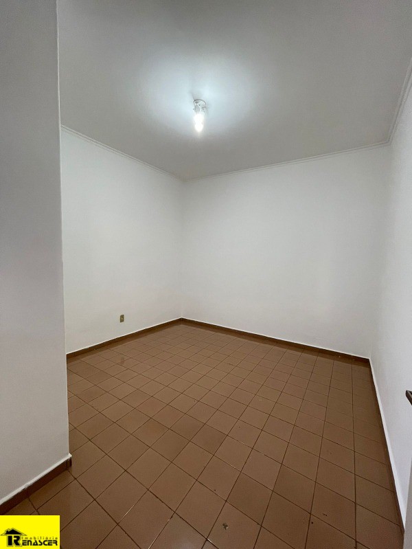 Casa com 3 quartos à venda, 297m² — foto 25 de 30