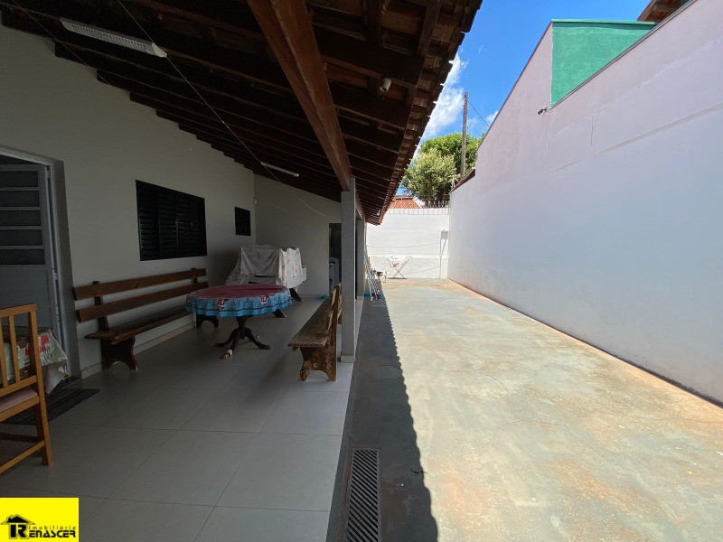 Casa com 3 quartos à venda, 200m² — foto 18 de 19