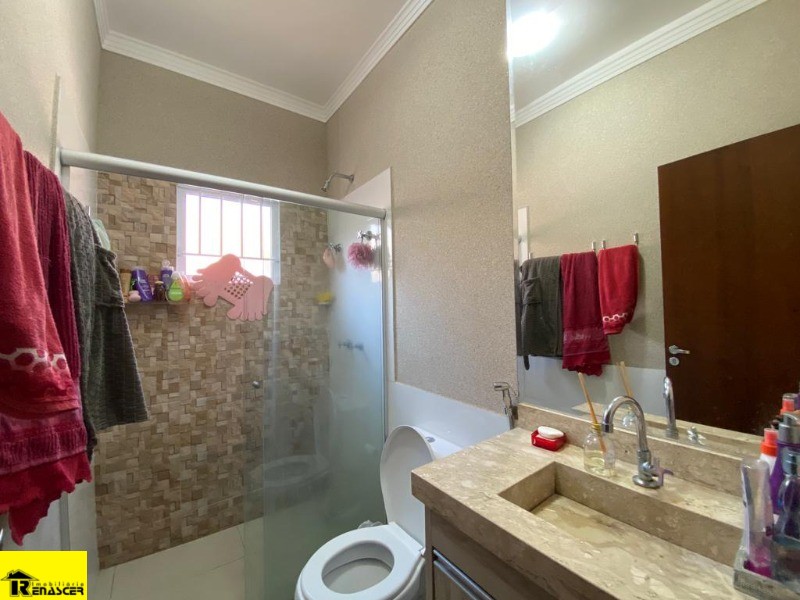 Casa com 3 quartos à venda, 262m² — foto 15 de 22