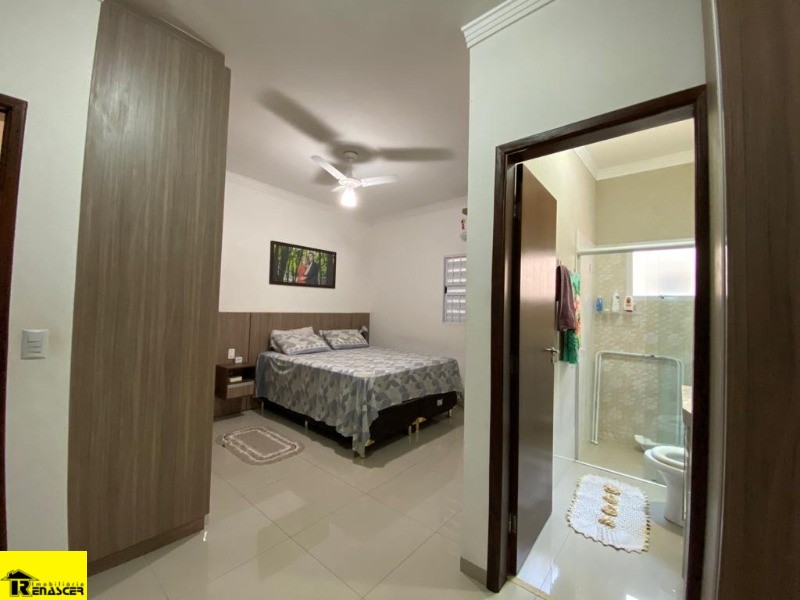 Casa com 3 quartos à venda, 262m² — foto 14 de 22