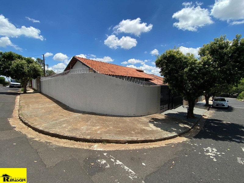 Casa com 3 quartos à venda, 200m² — foto 4 de 19