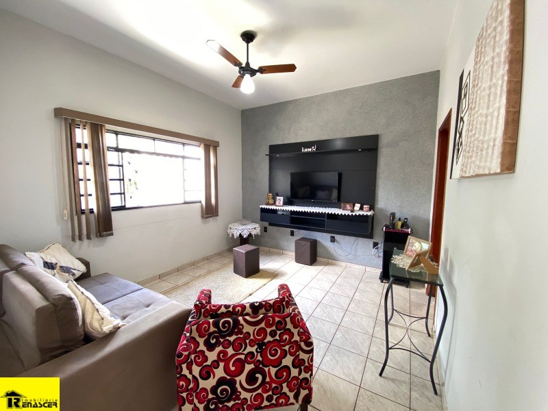 Casa com 3 quartos à venda, 200m² — foto 6 de 19