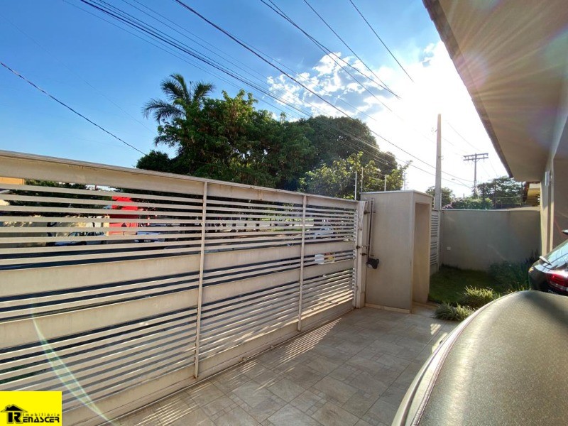 Casa com 3 quartos à venda, 262m² — foto 3 de 22