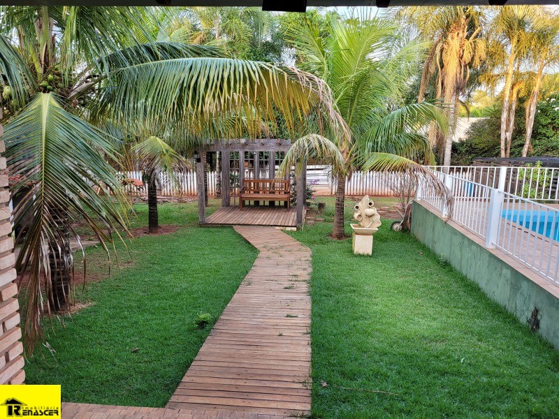 Casa com 3 quartos à venda, 1300m² — foto 9 de 13