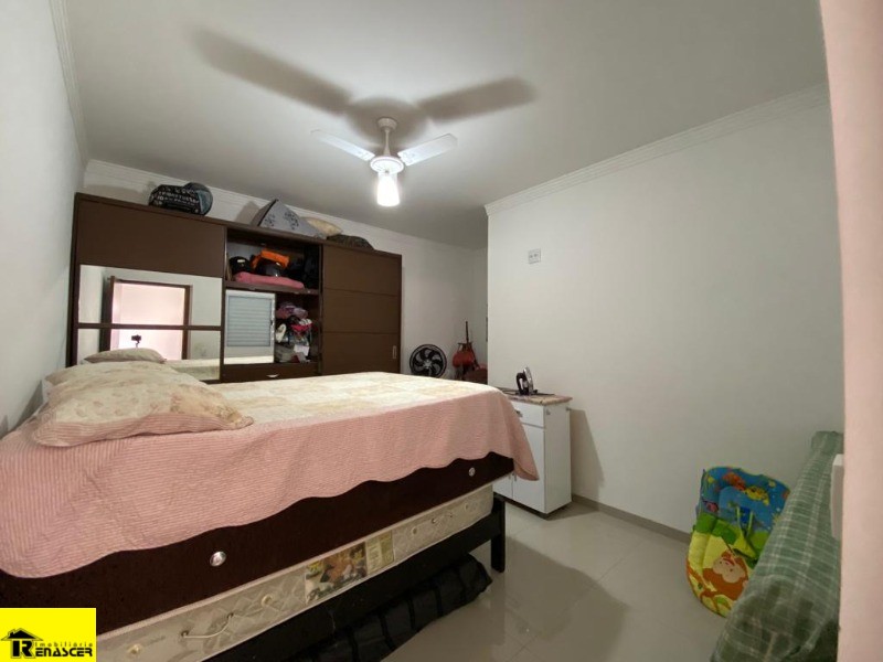 Casa com 3 quartos à venda, 262m² — foto 18 de 22
