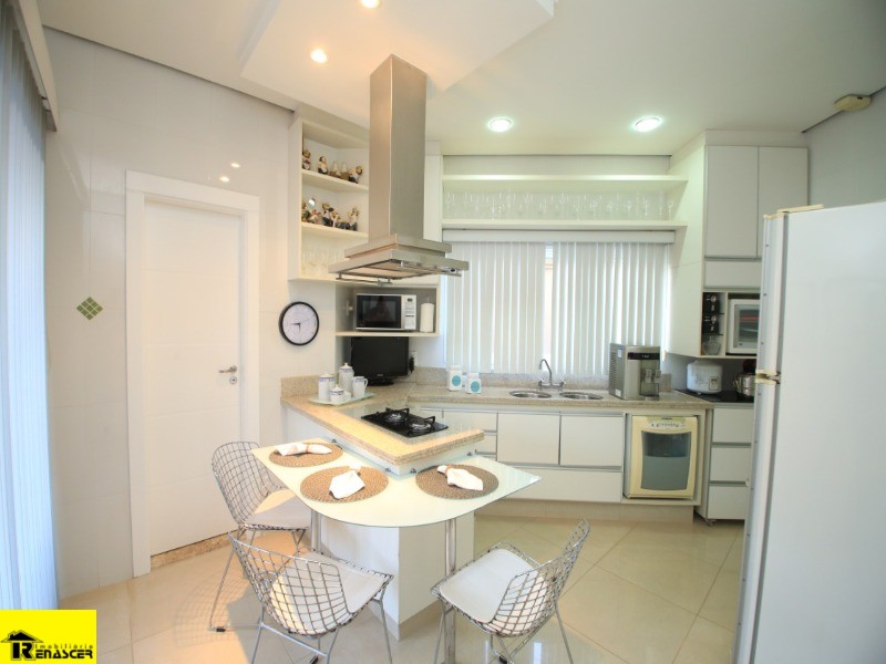 Casa de Condomínio com 4 quartos à venda, 490m² — foto 17 de 30