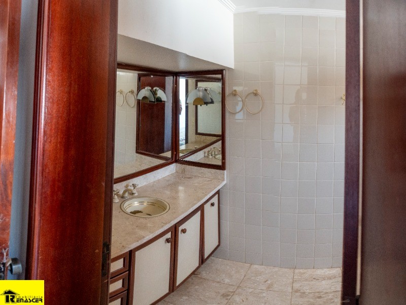 Apartamento com 4 quartos à venda, 220m² — foto 13 de 30