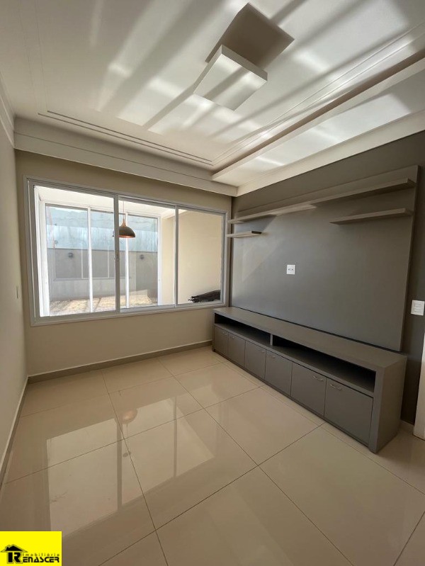 Casa de Condomínio com 4 quartos à venda e aluguel, 430m² — foto 3 de 11
