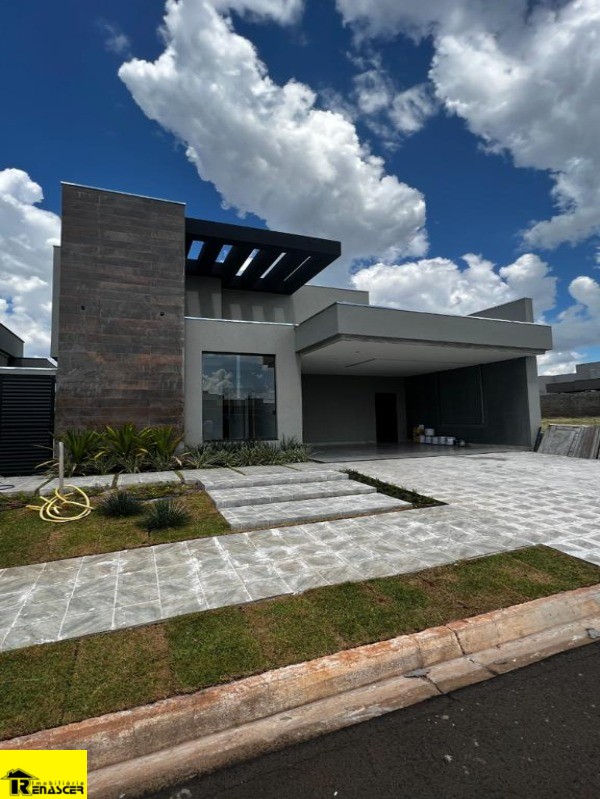 Casa de Condomínio com 3 quartos à venda, 256m² — foto 2 de 15