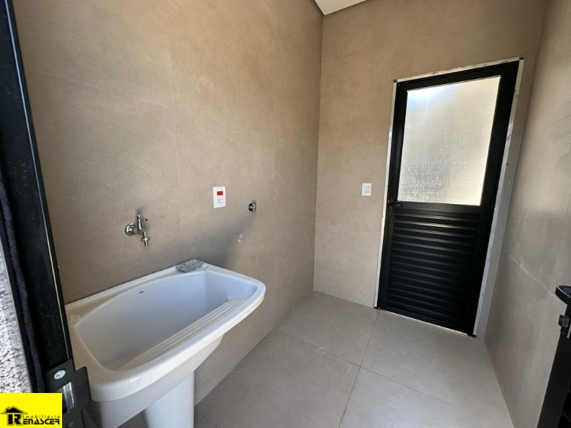 Casa de Condomínio com 3 quartos à venda, 215m² — foto 17 de 21