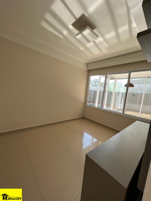 Casa de Condomínio com 4 quartos à venda e aluguel, 430m² — foto 2 de 11