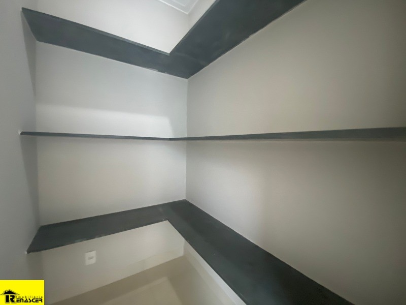 Casa de Condomínio com 4 quartos à venda e aluguel, 215m² — foto 14 de 21