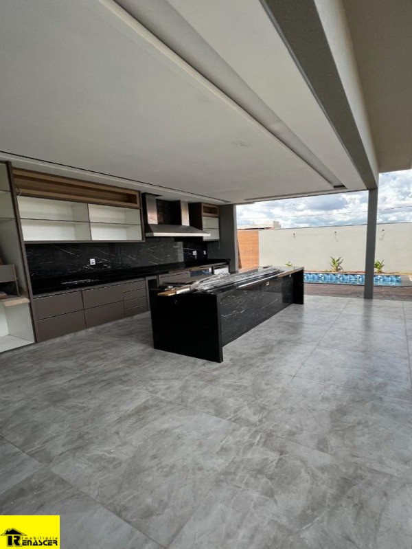 Casa de Condomínio com 3 quartos à venda, 256m² — foto 1 de 15