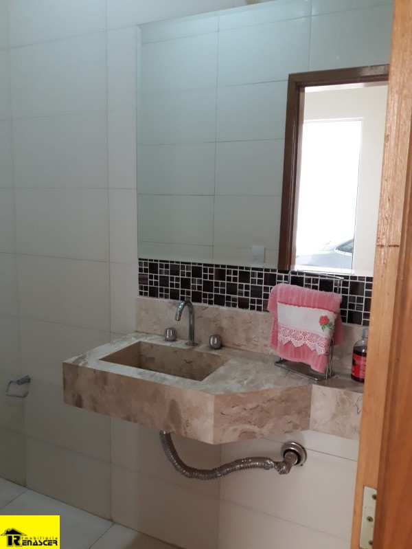 Casa de Condomínio com 4 quartos à venda, 230m² — foto 28 de 39