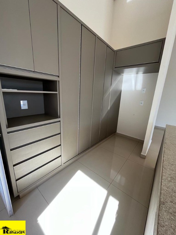 Casa de Condomínio com 4 quartos à venda e aluguel, 430m² — foto 11 de 11