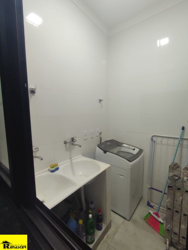 Casa de Condomínio com 3 quartos à venda, 253m² — foto 17 de 46