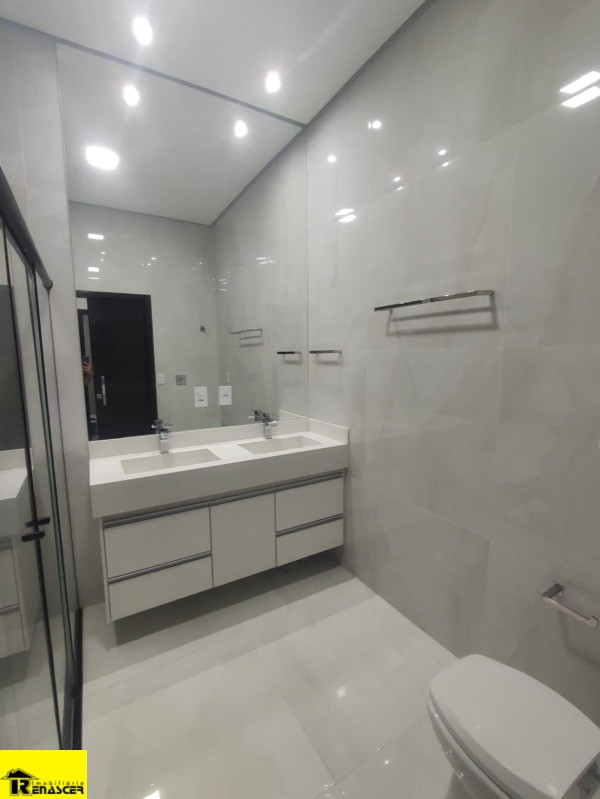 Casa de Condomínio com 3 quartos à venda, 253m² — foto 25 de 46