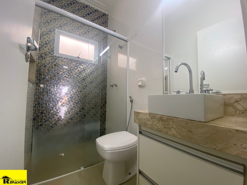 Casa de Condomínio com 4 quartos à venda e aluguel, 215m² — foto 8 de 21