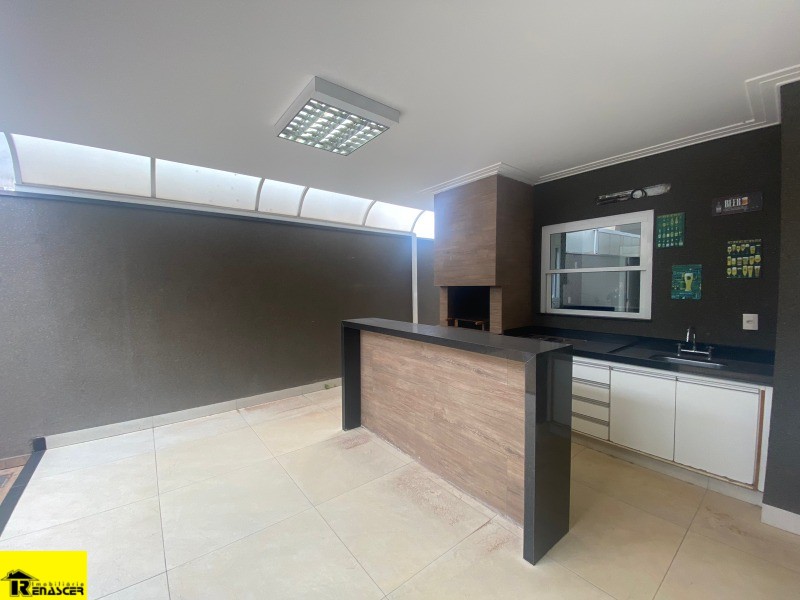 Casa de Condomínio com 4 quartos à venda e aluguel, 215m² — foto 12 de 21