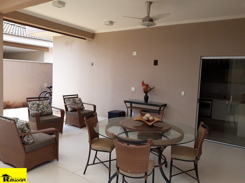 Casa de Condomínio com 4 quartos à venda, 230m² — foto 20 de 39