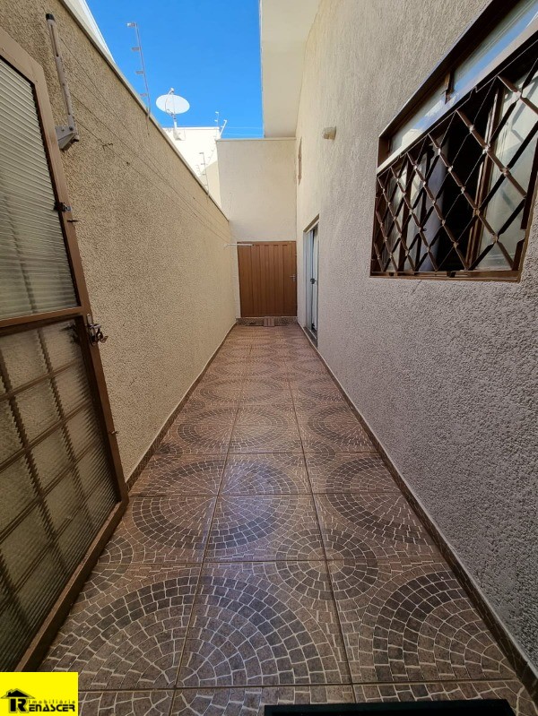 Casa com 3 quartos à venda e aluguel — foto 17 de 90