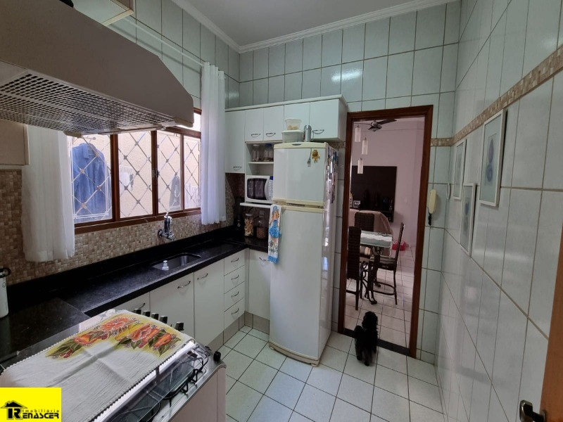 Casa com 3 quartos à venda e aluguel — foto 89 de 90