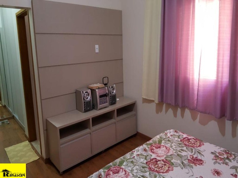 Casa com 3 quartos à venda, 484m² — foto 16 de 30